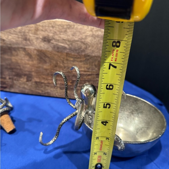 MUDPIE Silver Octopus Acacia wood Tray, Wine Stopper and Bowl - Picture 2 of 4